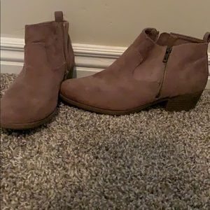 Arizona Brand Ankle Shoes